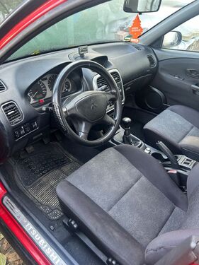Mitsubishi Carisma