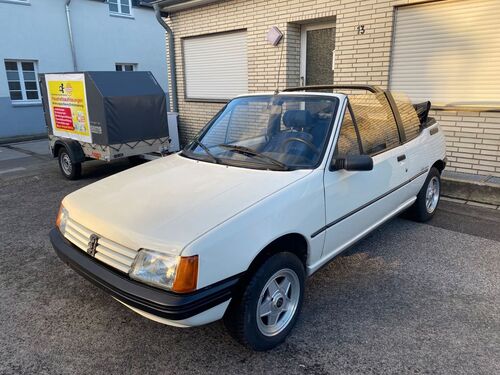 Peugeot 205