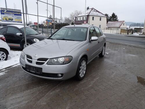 Nissan Almera