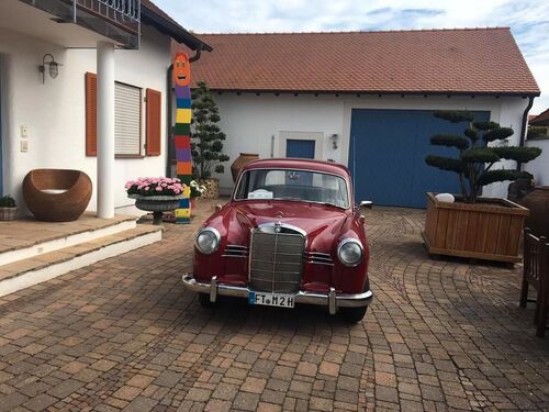 Mercedes-Benz 190