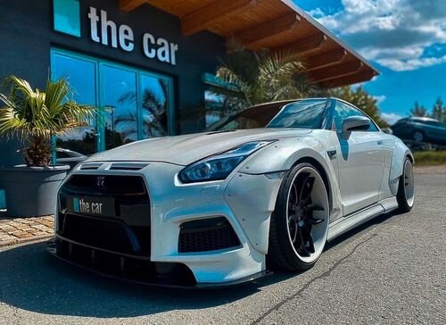 Nissan GT-R
