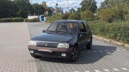 Peugeot 205