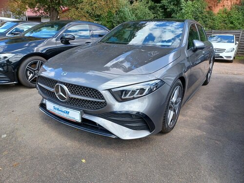 Mercedes-Benz A 200 AMG-Line*el. Panorama-SD*R.-Kamera*