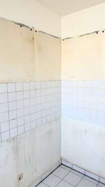 Renovierungsbedürftige Küche - 