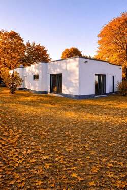 Schrägansicht Gebäudekomplex - Visualisierung - Erdgeschoßwohnung mit 25,00 m&sup2; in Cottbus zum Kaufen