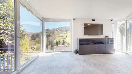 Wohnzimmer_Ausblick - Etagenwohnung mit 335,16 m² in Heiligkreuzsteinach zum Kaufen