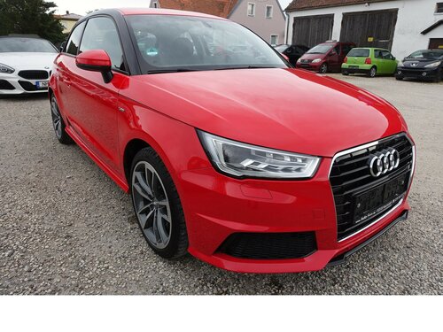 Audi A1 sport 1,8TFSI Bi-Xenon S-tronic S-line PDC 8xAl