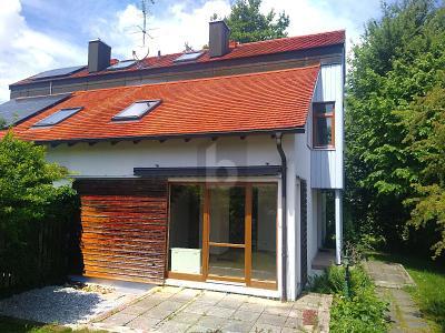 Foto - FAMILIENIDYLLE: TOP GEPFLEGT & VIEL PLATZ