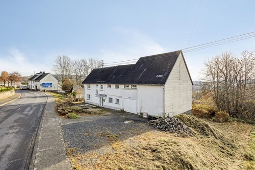 Haus Straßenansicht - 9 Zimmer Einfamilienhaus in Stockum-Püschen