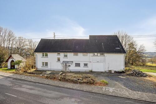 Haus Straßenansicht - 9 Zimmer Einfamilienhaus zum Kaufen in Stockum-Püschen