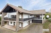 Landhaus - 6 Zimmer Bauernhaus, Landhaus zum Kaufen in Ransbach-Baumbach