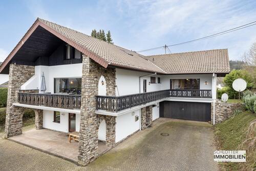 Landhaus - 6 Zimmer Bauernhaus, Landhaus zum Kaufen in Ransbach-Baumbach