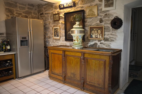 Weinbar & historische Theke - 