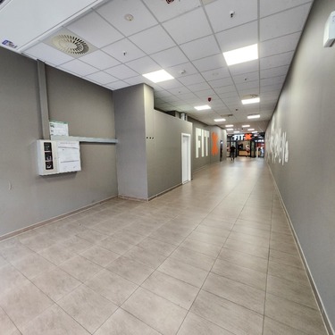 Flur zum FitX - Büro in Saarbrücken