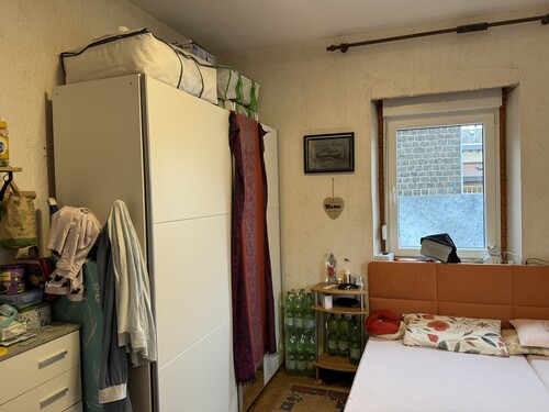 Schlafzimmer 1 - 6 Zimmer Einfamilienhaus in Kottenheim