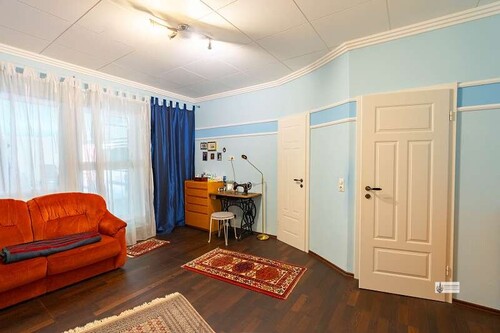 Gästezimmer derzeit als Schneiderei genutzt - 