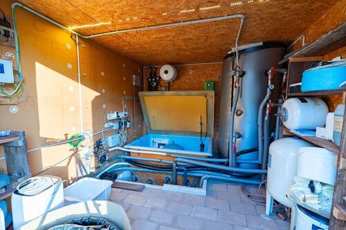 Energieversorgung im roten Anbau - 