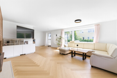 Wohnzimmer - 5 Zimmer Doppelhaushälfte in Gröbenzell