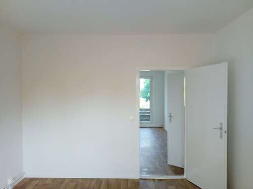 Blick vom Schlafzimmer zum Woh - 