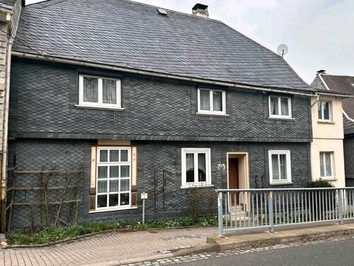 Foto - 11 Zimmer Einfamilienhaus zum Kaufen in Großbreitenbach