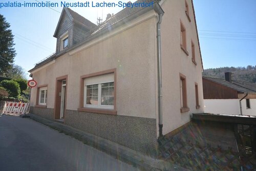 Hausfront - 8 Zimmer Burg zum Kaufen in Neidenfels