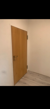 Wohnungseingangstür/Flur - 