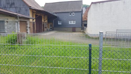 Hof - Provisionsfrei* Charmante Hofreite mit Scheune und Garage in Ranstadt - OT