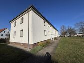 03 Aussenansicht Haustür Zwenkau C16_7342 - Provisionsfrei* Bezugsfrei: Wohnung in 04442 Zwenkau, Nähe See, zu verkaufen