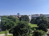 Ausblick - Provisionsfrei* Bezugsfrei: DG mit Terrasse & TG-Stellplatz am Schillerplatz