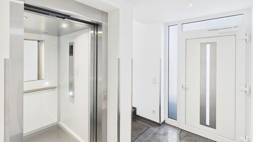 EINGANGSBEREICH WEG - 2.5 Zimmer Erdgeschoßwohnung zum Kaufen in Kenn