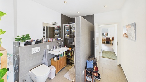 CAM01984G0-PR0499-STILL024 - 