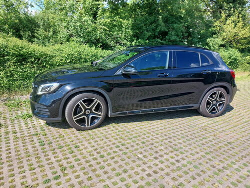Mercedes-Benz GLA 180