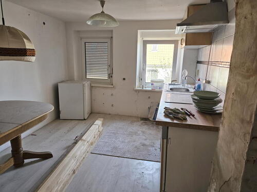 Foto - ObjNr:19679 - Teilsaniertes gemütliches Einfamilienhaus in Handwerkerhände abzugebe