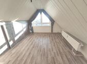 Whg. 1: Spitzboden Zimmer 1 - 