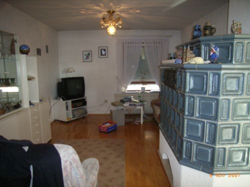 Bild - 5 Zimmer Etagenwohnung zur Miete in Waigolshausen