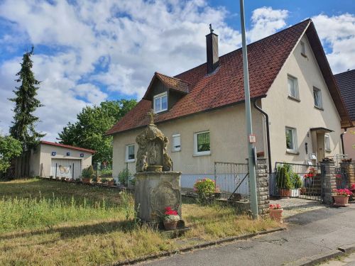 Bild - Ortsrandlage! Gepflegtes Einfamilienhaus mit weiterer Wohnung in 97440 Werneck-Vasbühl, 23 Minuten von Würzburg (ID 10191)