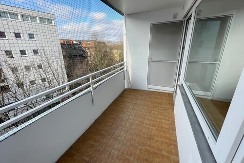 Balkon - 3 Zimmer Etagenwohnung zum Kaufen in Offenbach