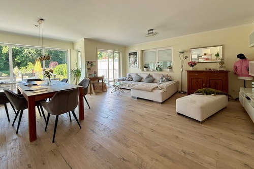 Essen Erdgschoss - 6 Zimmer Zweifamilienhaus zum Kaufen in Neu-Isenburg