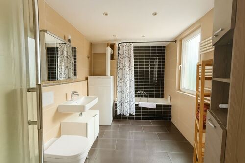 Bad - Mehrfamilienhaus, Wohnhaus mit 153,00 m² in Offenbach zum Kaufen