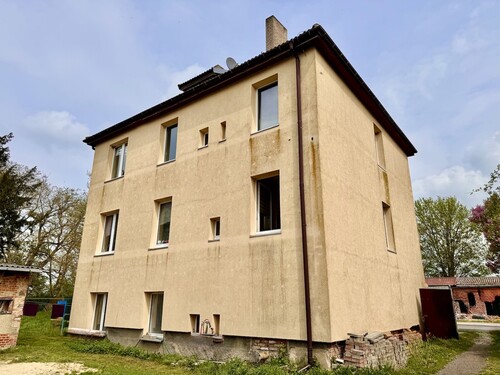 Hausansicht - 11 Zimmer Mehrfamilienhaus, Wohnhaus zum Kaufen in Penkun