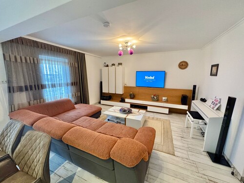 Wohnzimmer - 5 Zimmer Einfamilienhaus zum Kaufen in Neustrelitz