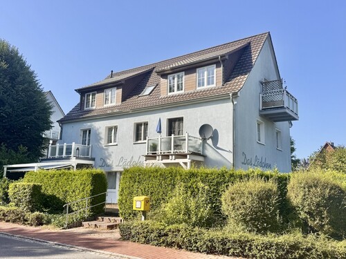 Hausansicht - HORN IMMOBILIEN ++ Rechlin an der Müritz Mehrfamilienhaus voll vermietet
