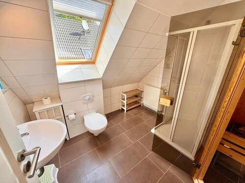 Duschbad mit Sauna Dachgeschoss - 