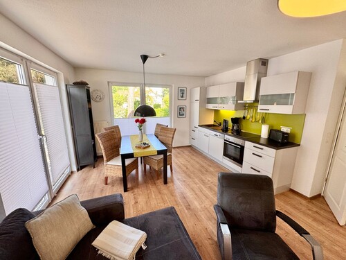 Wohnzimmer - 6 Zimmer Ferienhaus in Röbel/Müritz