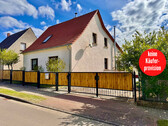 Hausansicht Straßenseite - HORN IMMOBILIEN ++ RESERVIERT++Einfamilienhaus in Pampow an der polnischen Grenze, liebevoll modernisiert