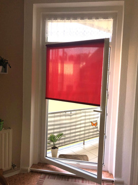 Küche mit Tür zum Balkon - 