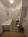 Bad mit Wanne... - 3 Zimmer Etagenwohnung zur Miete in Chemnitz