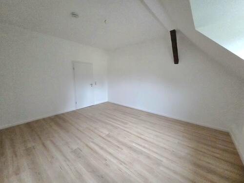 Schlafzimmer - 3 Zimmer Dachgeschoßwohnung in Stollberg