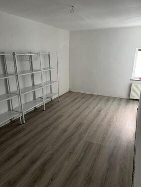 Abstellraum (begehbarer Kleiderschrank) - 