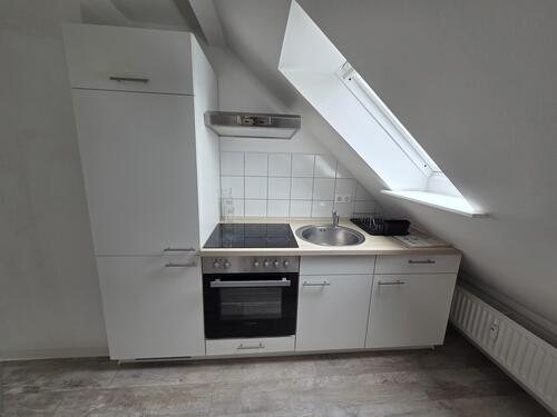 Einbauküche - 3 Zimmer Dachgeschoßwohnung in Chemnitz